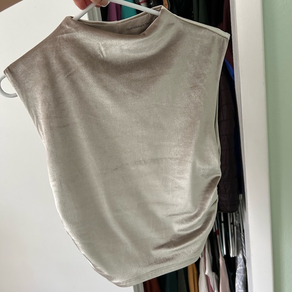 Abercrombie and Fitch Paloma top - Picture 2 of 4